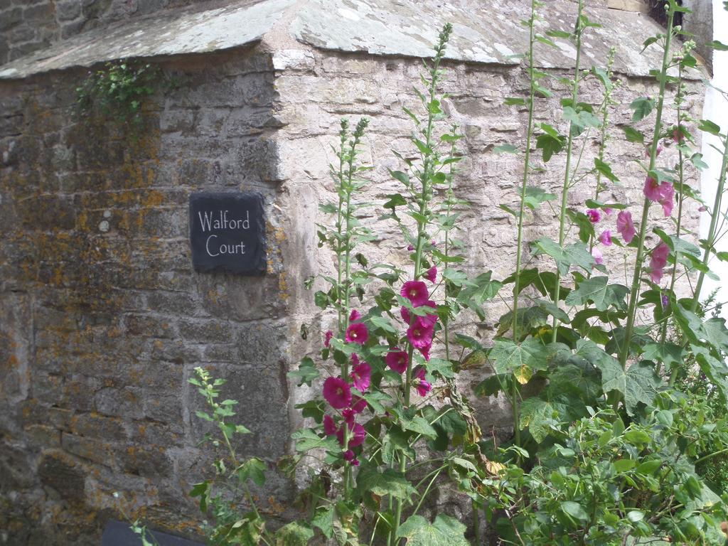 Walford Court Bed and Breakfast Leintwardine Exterior foto